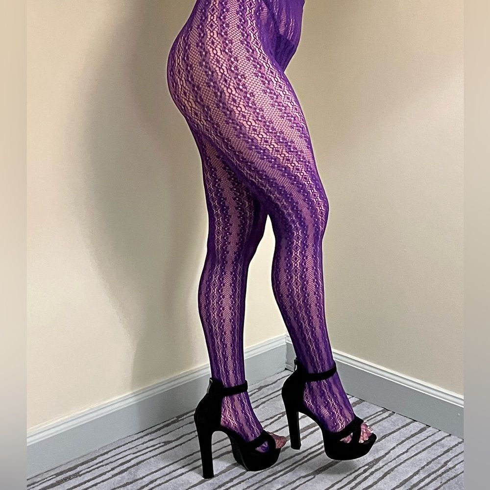 Open Embroidered Fishnet Tights  - Picture 7 of 8